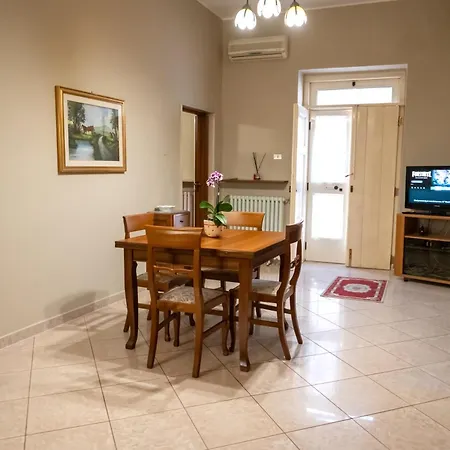 Casa Luca - Siti Storici E Ottima Cucina Locale *